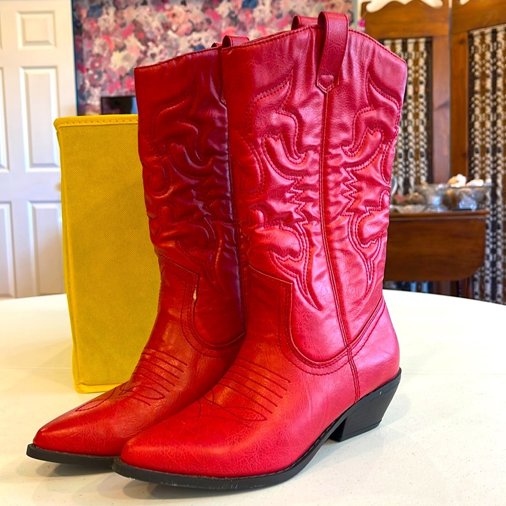 Red cowboy boots size 7.5 western